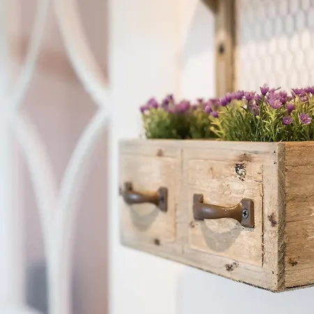 Apartment Guestready - Rustic Urban Retreat